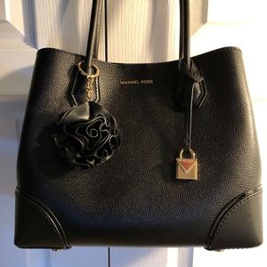 Michael Kors Bag/Leather Ball Charm